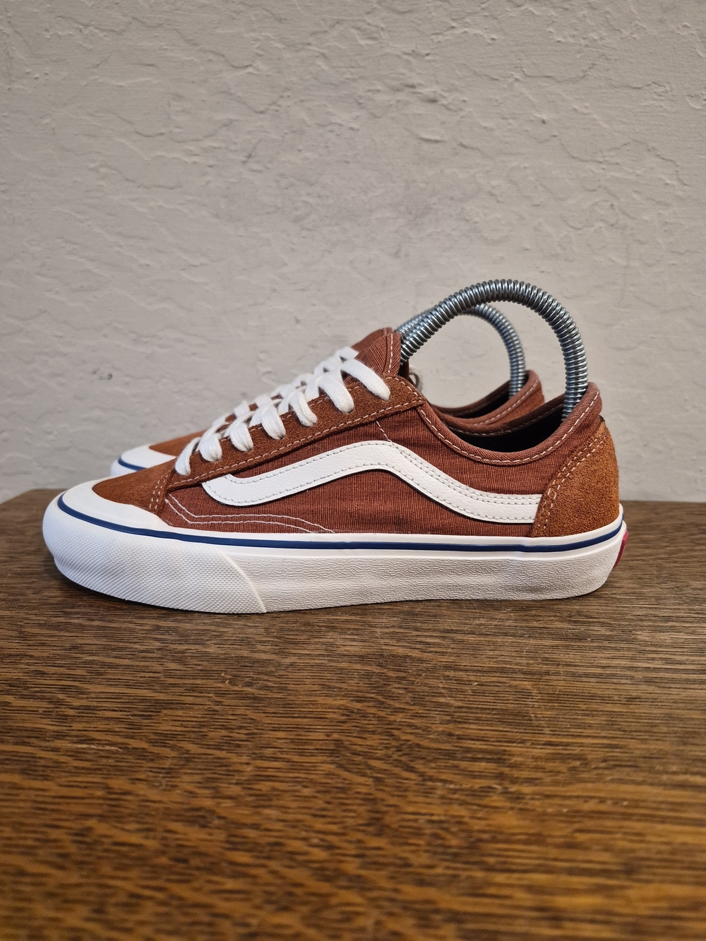 Vans Style 36 Decon SF Unisex Fashion Sneakers 
Women's Size US 7